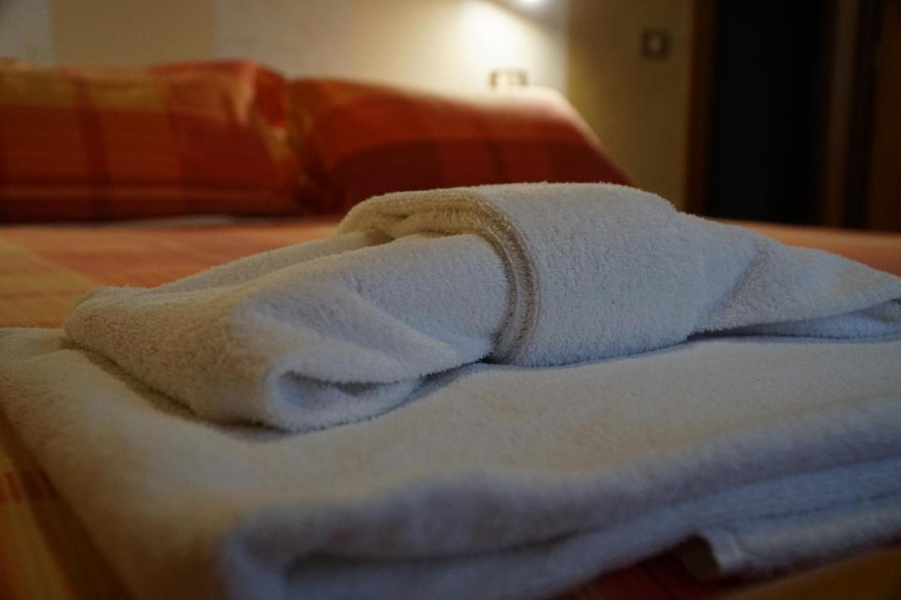 Hotel Iscla إدولو المظهر الخارجي الصورة