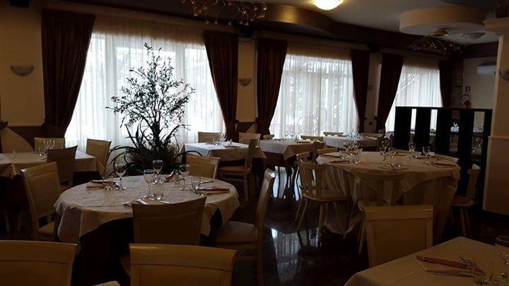 Hotel Iscla إدولو المظهر الخارجي الصورة
